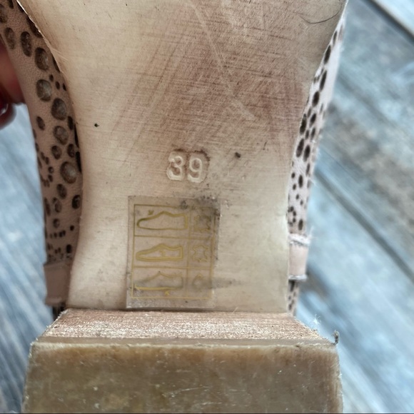 Sundance “Lovelace” Laser Cut Leather Western Booties - Picture 8 of 10